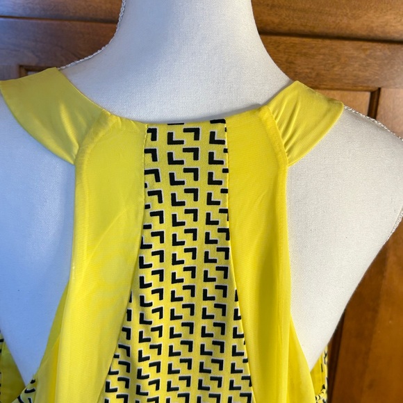 Worthington Womens Butter Yellow Black Tank Top VNeck Athletic Back Sz L - Picture 5 of 12